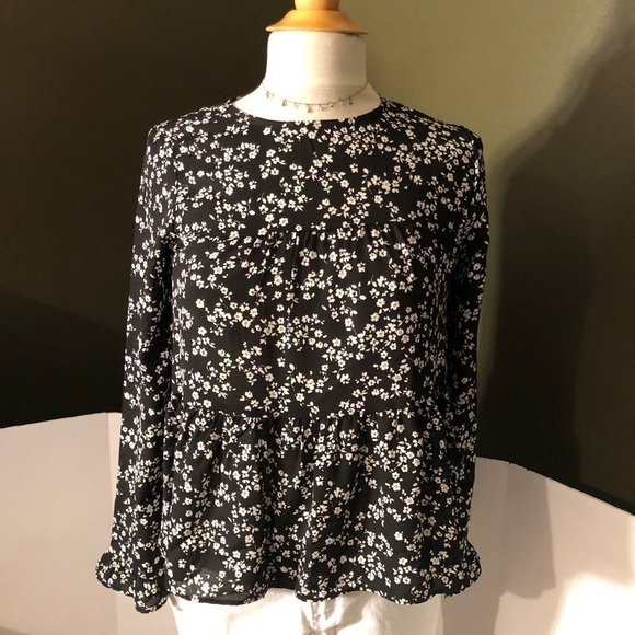 Moa Moa Tops - Moa Moa Black with White Flowers Blouse Sz NWOT